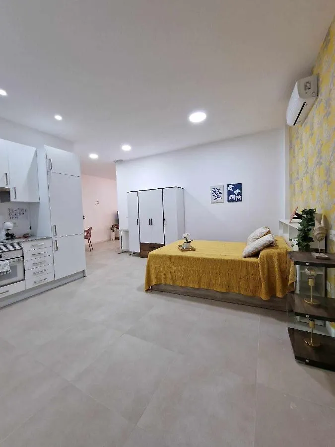Moderno Apartamento 3 En Calle Marmoles 말라가