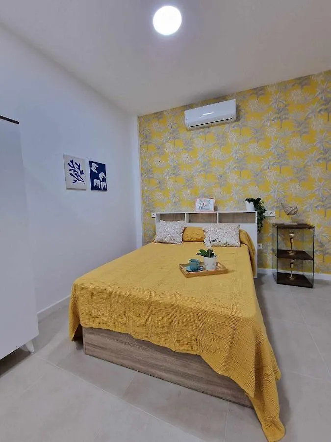 Moderno Apartamento 3 En Calle Marmoles 말라가 아파트