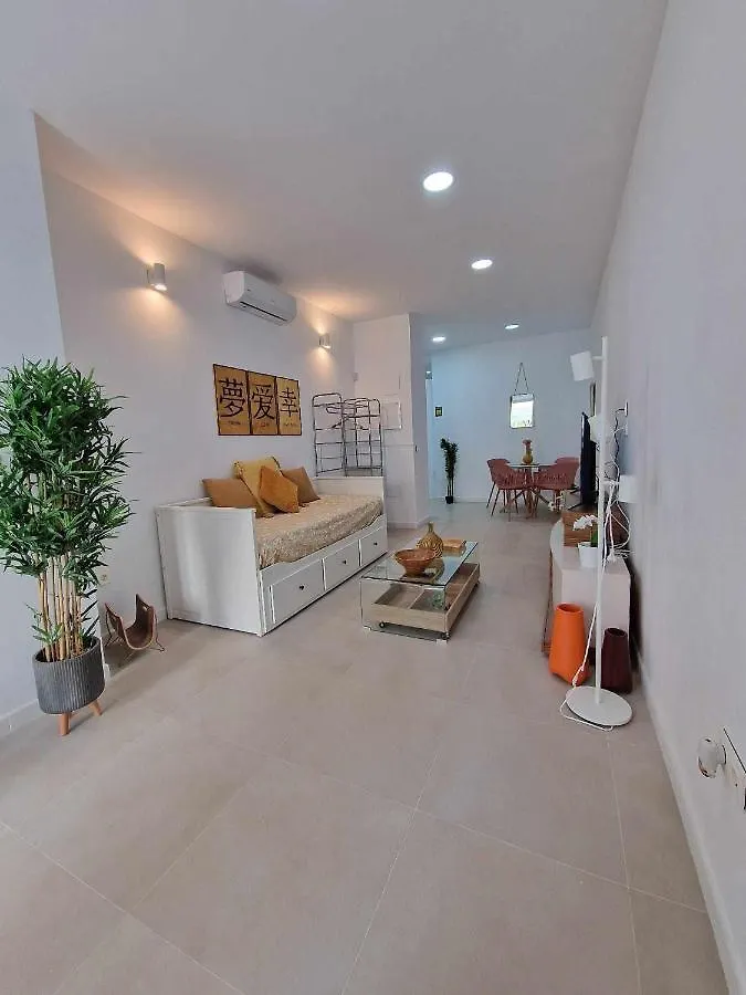 Moderno Apartamento 3 En Calle Marmoles 말라가 0*,  스페인
