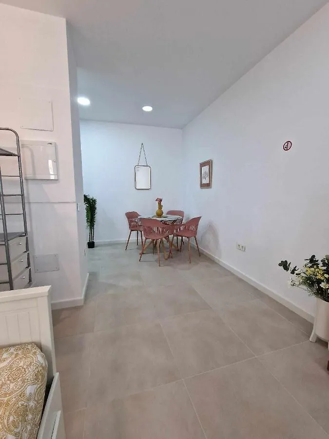 Moderno Apartamento 3 En Calle Marmoles Malaga Apartment